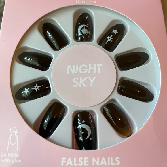 Black Press on Nails by Skinny Dip London Night Sky Mystical Moon and Stars NEW - Picture 2 of 3